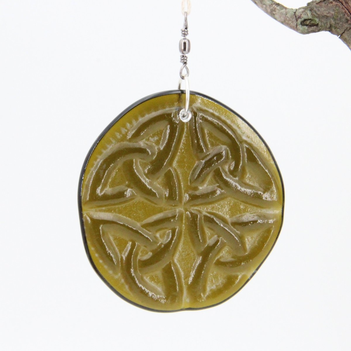 Celtic Knot Suncatcher from Upcycled Wine Bottle