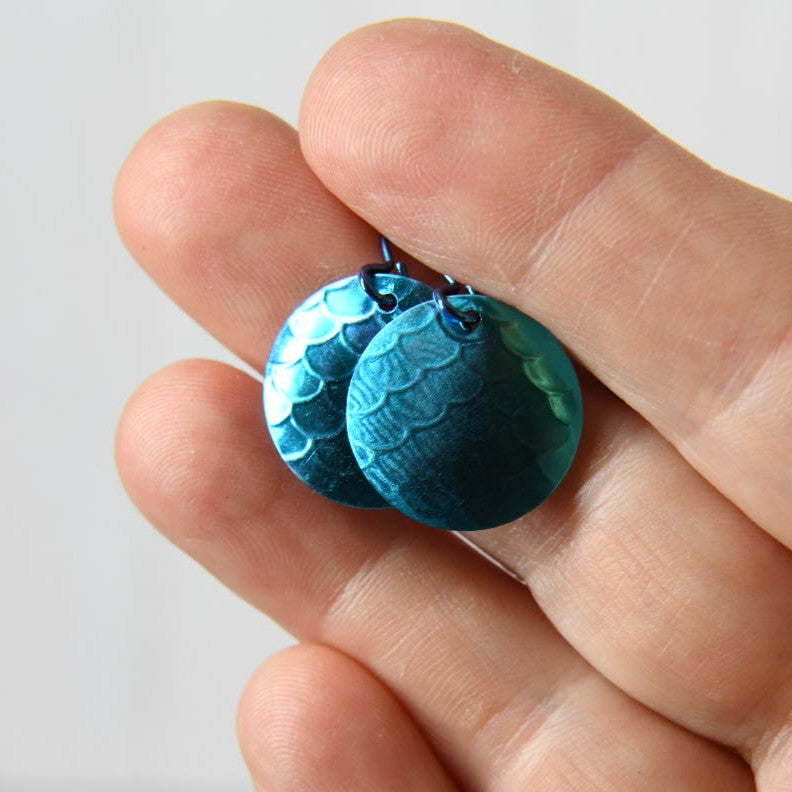 Turquoise Blue Anodized Niobium Dangle Earrings with Scale Pattern