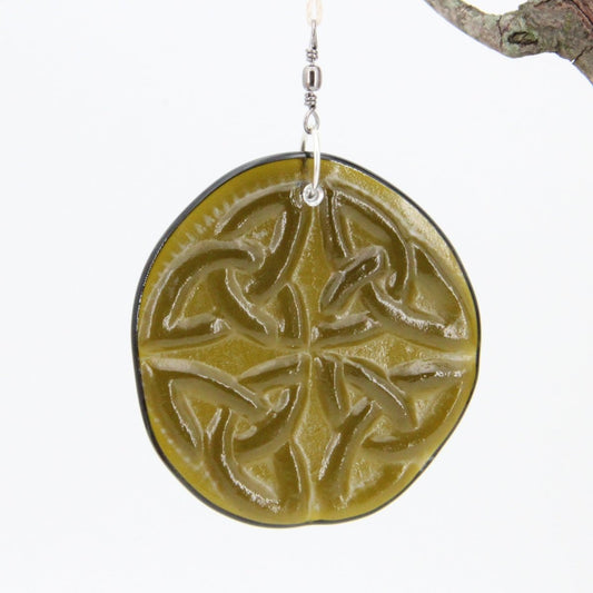 Celtic Knot Suncatcher from Upcycled Wine Bottle