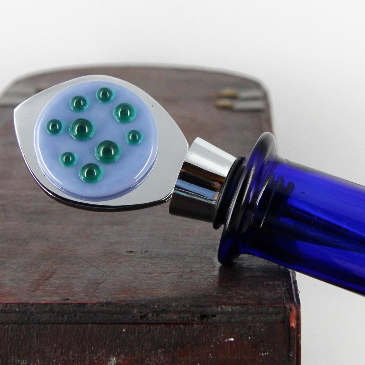 Decorative Wine Stopper with Turquoise and Aqua Glass Accents